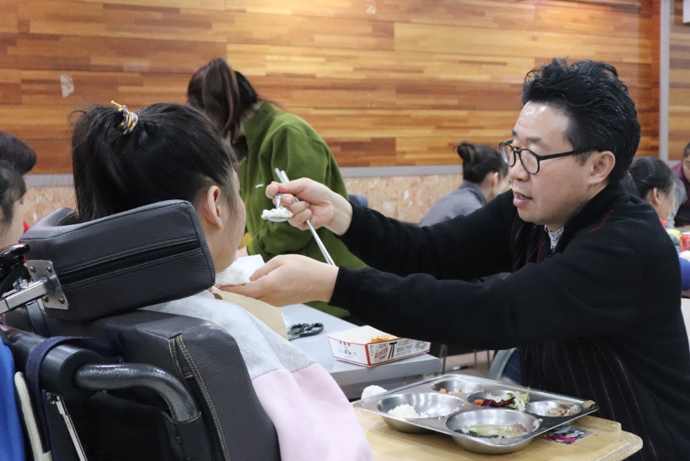 연말 맞아 참여형 사회공헌 나서는 유통업계