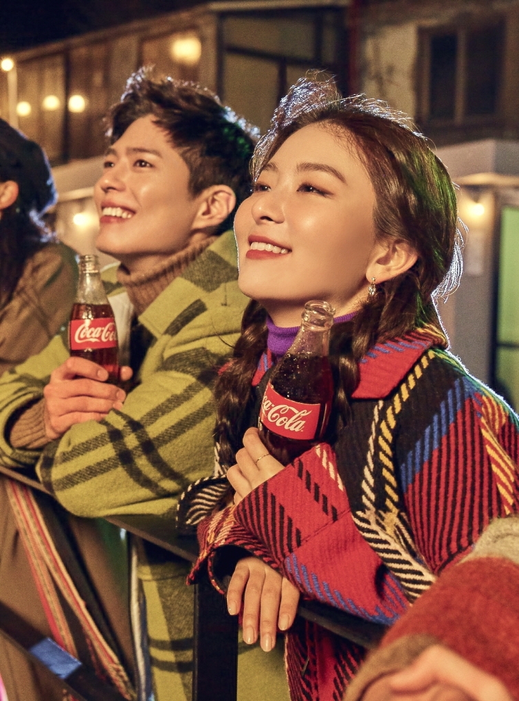 코카-콜라, 2020년 새해 캠페인 모델로 ‘박보검X슬기’ 선정