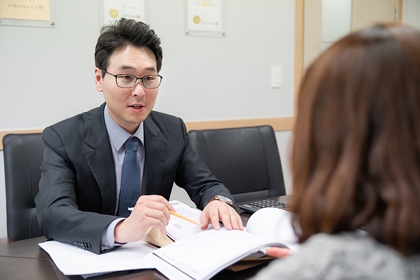 일산변호사, 연말 빈번하게 발생하는 지하철 성추행 적극 대응해야