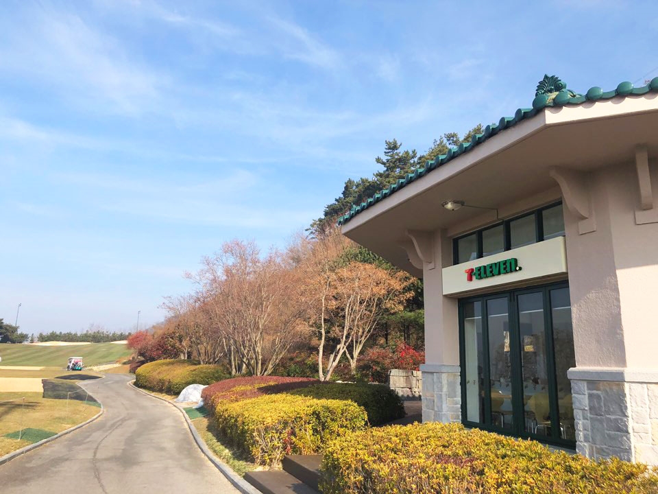 김해CC 무인편의점.(사진=롯데리조트)