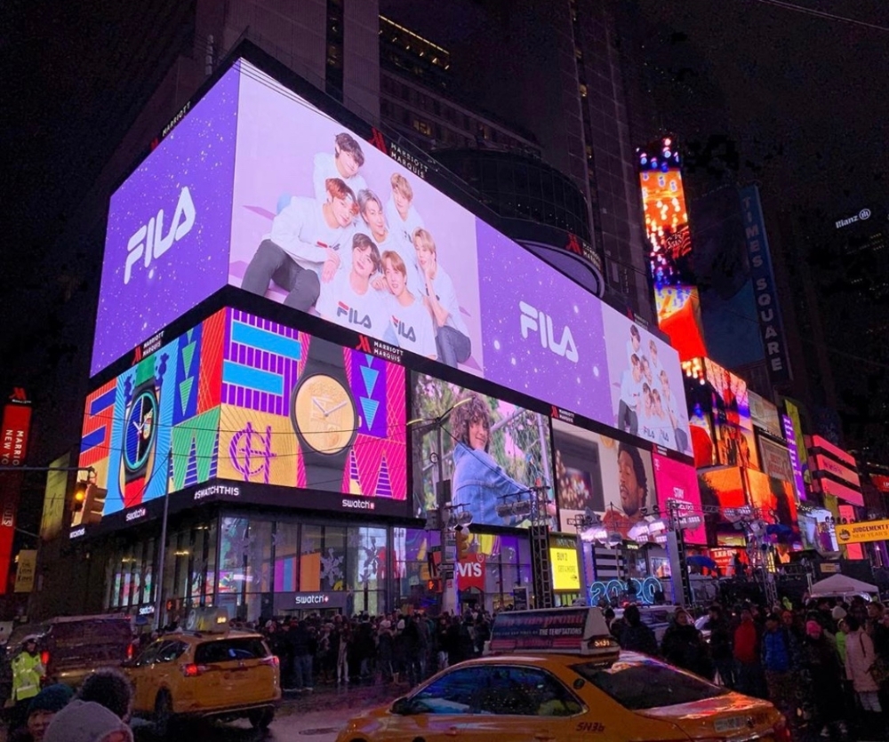 휠라(FILA), 글로벌 모델 방탄소년단 美뉴욕 타임스스퀘어 빌보드(옥외광고) 화제