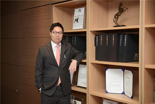 강화된 음주운전 처벌에 늘어나는 음주측정거부, 교통형사 변호사 “형사처벌 가능한 사안”