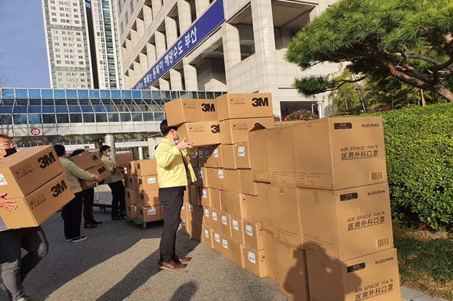 중국 상하시에서 보내온 마스크.(사진제공=부산시)