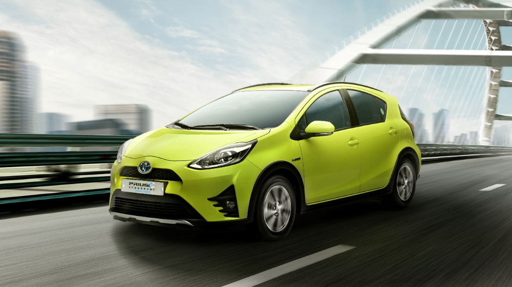 프리우스 C 크로스오버