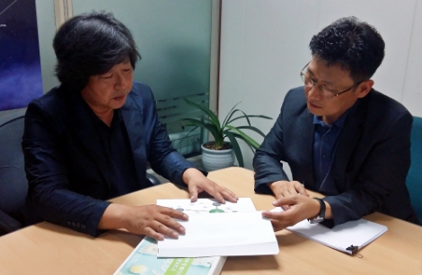 한국농수산식품유통공사(aT)는 국산원료를 사용하는 중소식품기업을 대상으로 ‘위생·안전, 품질개선을 위한 컨설팅 지원사업’ 참여기업 및 전문위원을 모집한다. 사진=aT