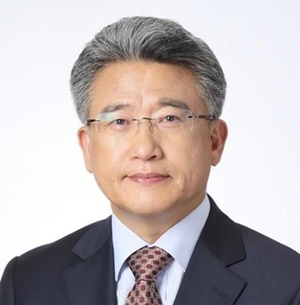 근정포장을 받은 주기재 교수.(사진제공=부산대)