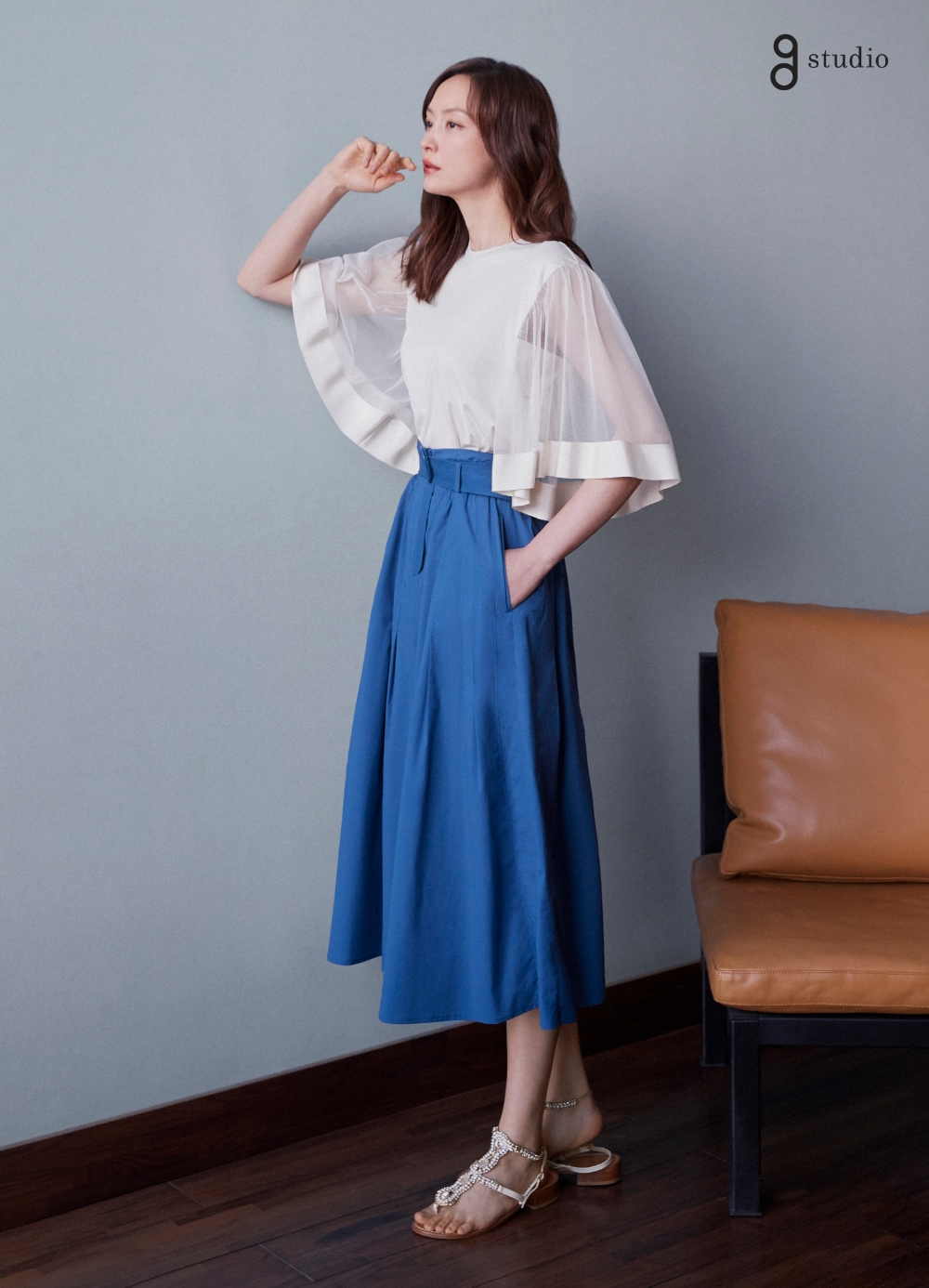 CJ ENM 오쇼핑부문 지스튜디오, 여름 도심 속 빛나는 이나영 화보 공개