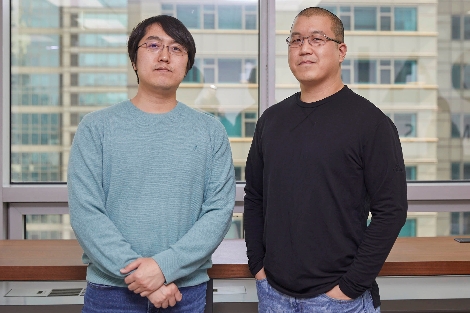 왼쪽부터 모아이게임즈 이찬 대표와 신정훈 개발 디렉터. 사진=넥슨