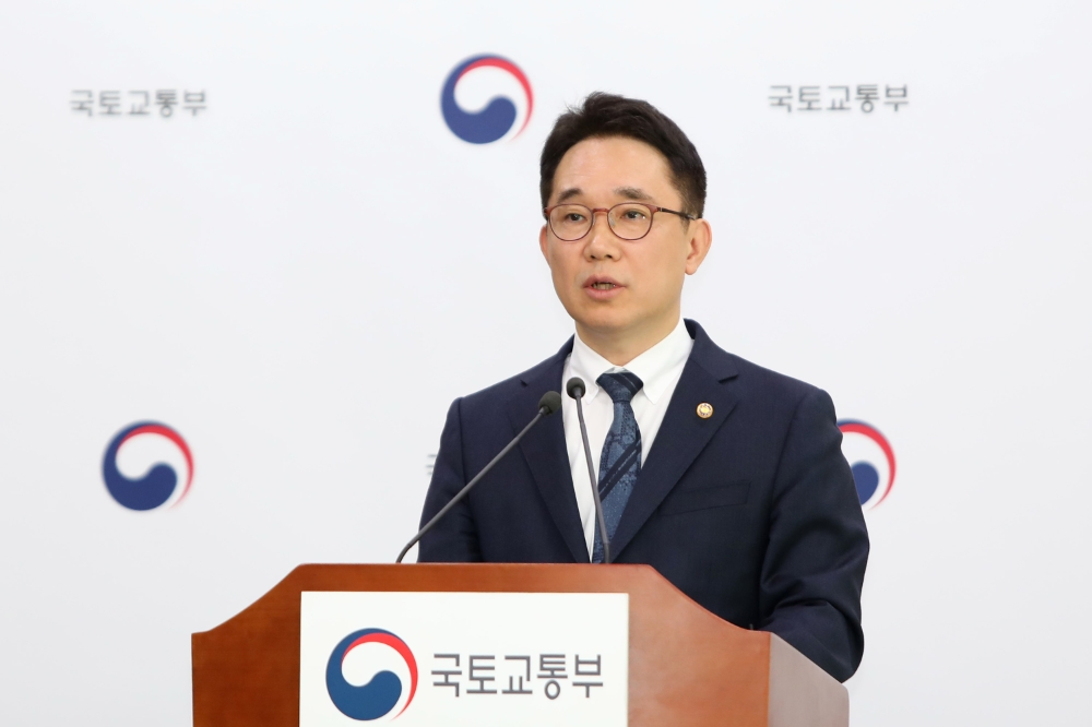 박선호 국토부 1차관이 정부세종청사에서 ‘수도권 주택공급 기반 강화 방안’을 브리핑하고 있다.(사진=국토교통부)