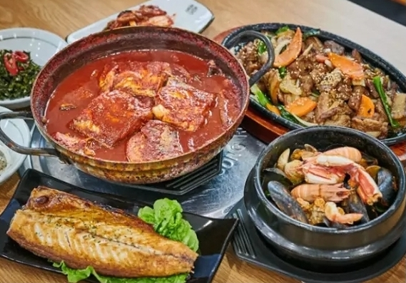 제주도 성산일출봉 맛집 ‘기똥차네’ 제주 전통 방식의 갈치조림 선봬