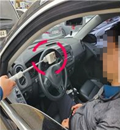 비접촉식 감지기를 활용한 음주단속.(사진제공=부산경찰청)