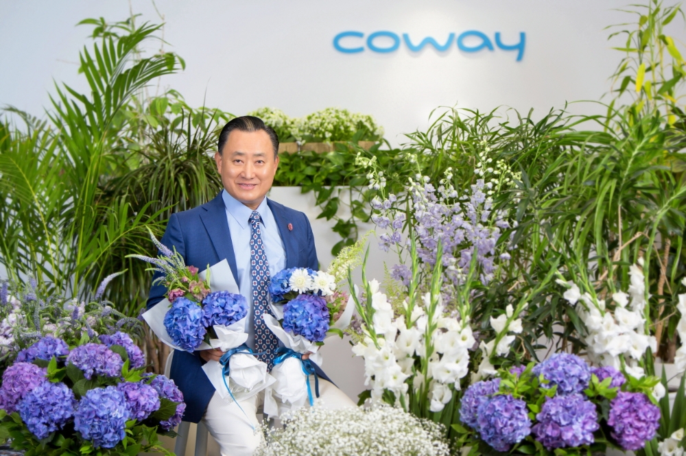 이해선 코웨이 대표 '플라워 버킷 챌린지' 동참