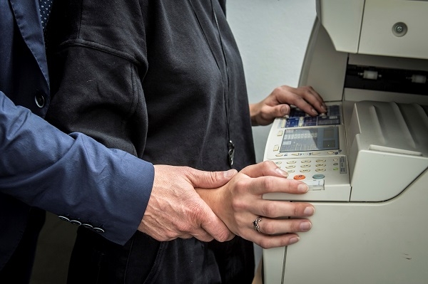 공무원 성추행, 임용 전이라도 적극 대처해야