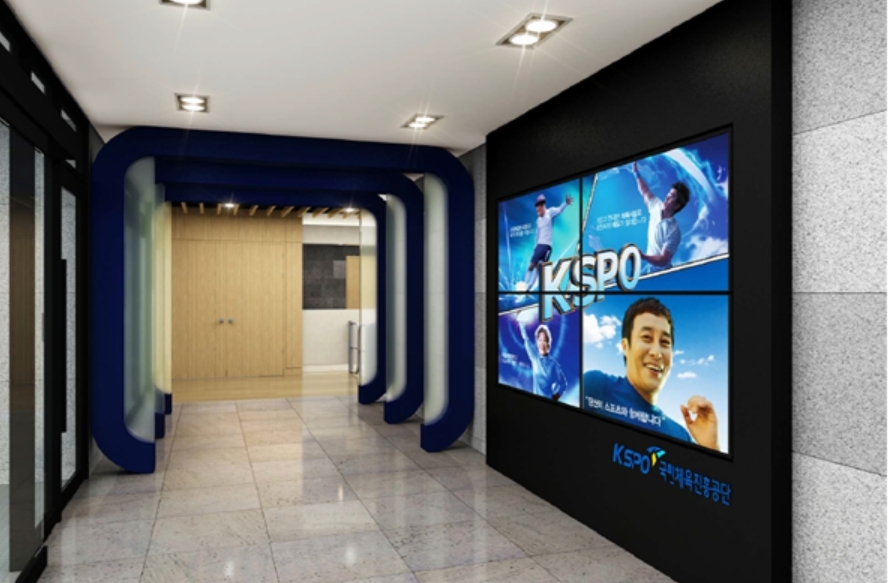 재단장을 마친 장안지점의 고객 출입구. (사진=국민체육진흥공단)