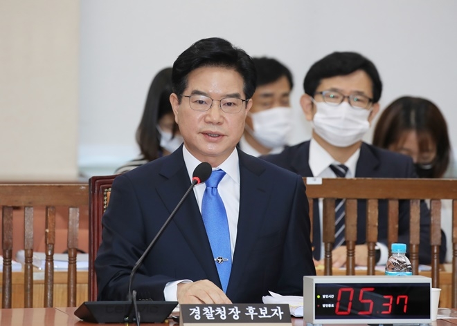 김창룡 경찰청장 후보자가 20일 서울 여의도 국회에서 열린 인사청문회에서 질의에 답하고 있다.(사진=연합뉴스)