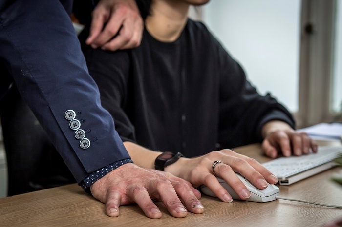 업무상 위력 등에 의한 추행, 적극적인 초기 대처 필요