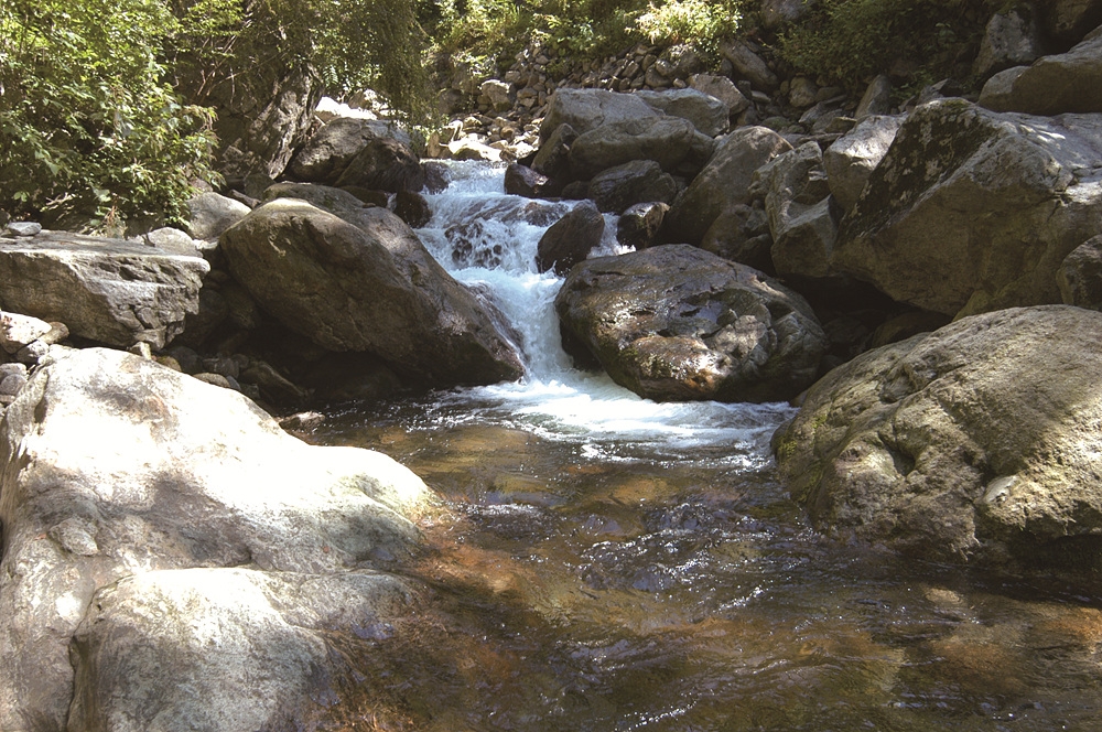 영주는 한반도의 척추에 해당하는 소백산이 있는 곳. 그중에서도 천혜의 자연이 숨 쉬는 희방폭포와 희방사는 절경으로 꼽힌다.(사진=SR)