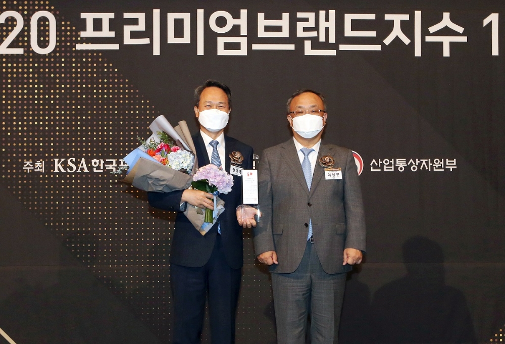신한은행 진옥동 은행장, 제1회 대한민국 프리미엄브랜드 CEO 대상 수상
