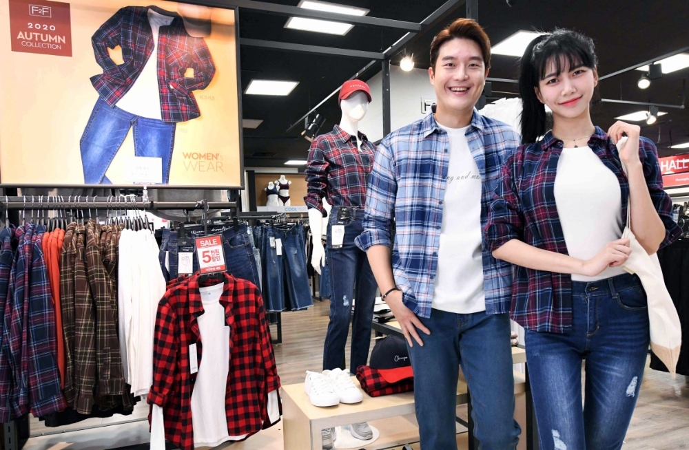 홈플러스 “가을 신상 옷이 나왔어요”