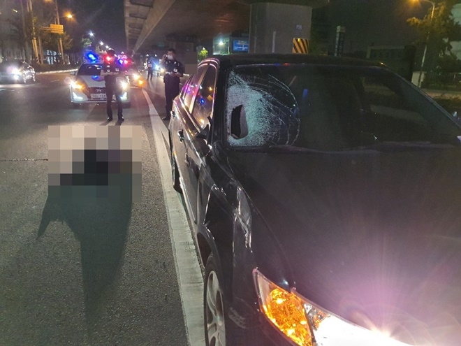 11일 오전 5시 7분경 부산 사상구 감전램프 입구서 보행자 충격 교통사고.(사진제공=부산경찰청)