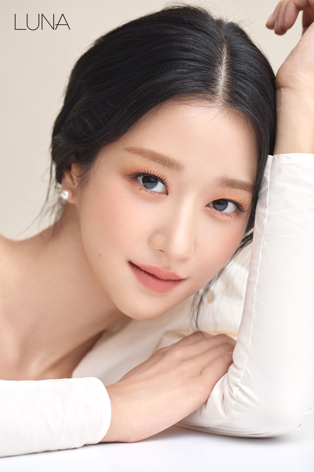 애경산업 LUNA 모델 ‘서예지’의 메이크업 화보 공개