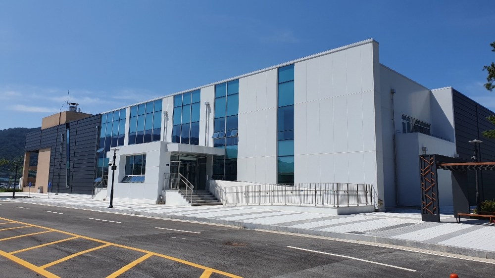 김해관광유통단지 스포츠센터.(사진=롯데건설)