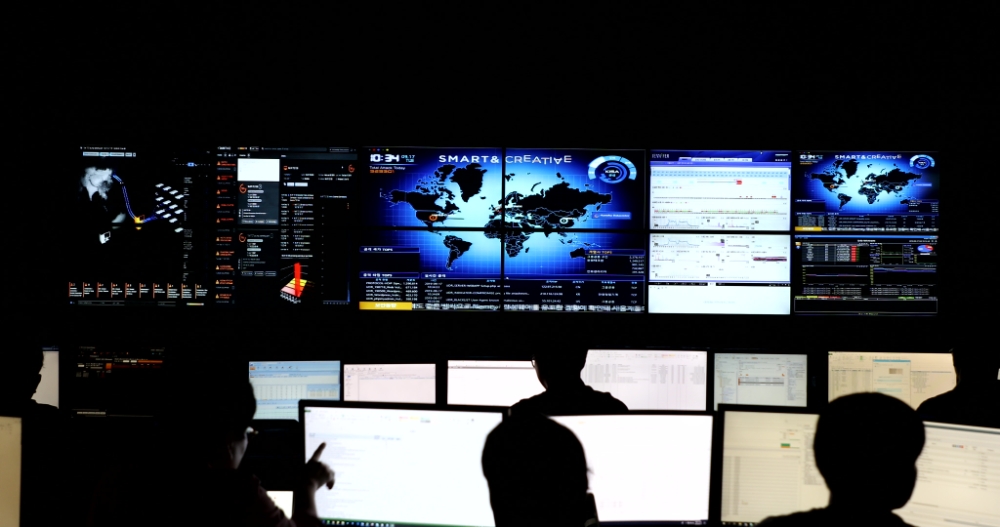 한화시스템, 국내 최초 국방 AI참모 개발 나선다