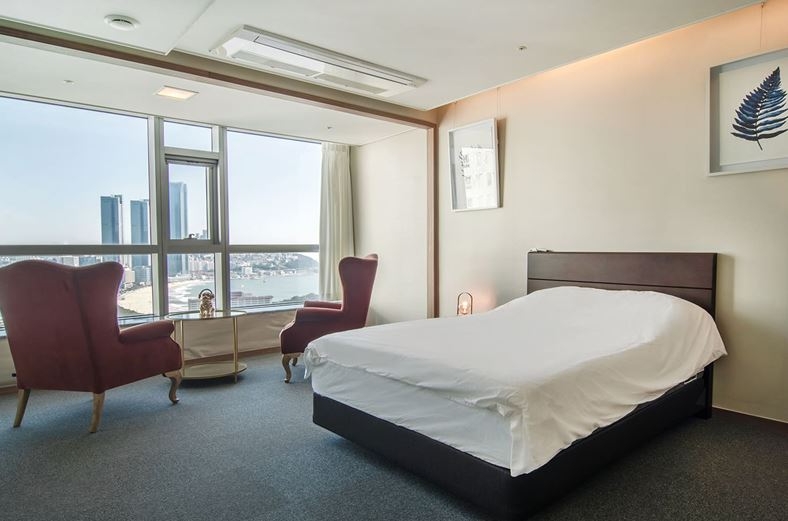 더스위트하우스 차별화된 상품 서비스와 할인 프로모션으로 승부…