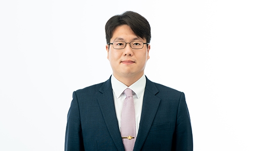 군상관모욕, 단순 모욕보다 처벌 무거워… 군검사출신변호사 “요건을 꼼꼼하게 확인해야”