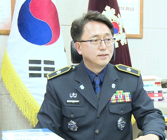 "범죄의 원인이 관계의 결핍과 훼손에서 오는데 관계를 회복하고 복구시켜 재범을 하지 않고 건강한 사회인으로 돌아 올 수 있도록 회복적사법 단체에서 일하고 싶다"는 김영식 소장.(사진제공=채널e뉴스)