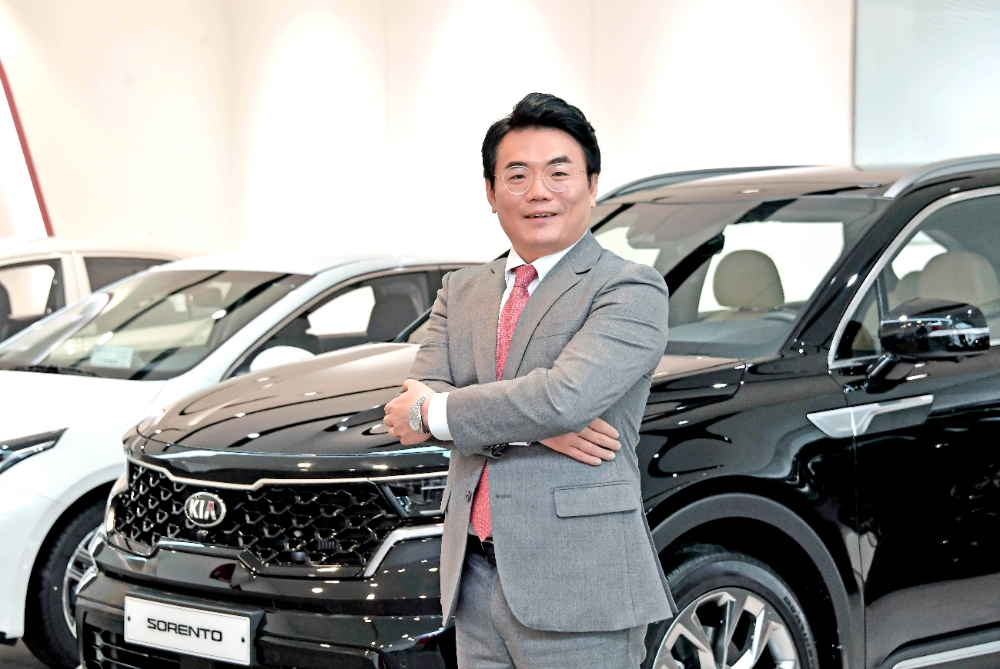 2020년 판매왕 잠실지점 김경수 영업과장.(사진=기아)