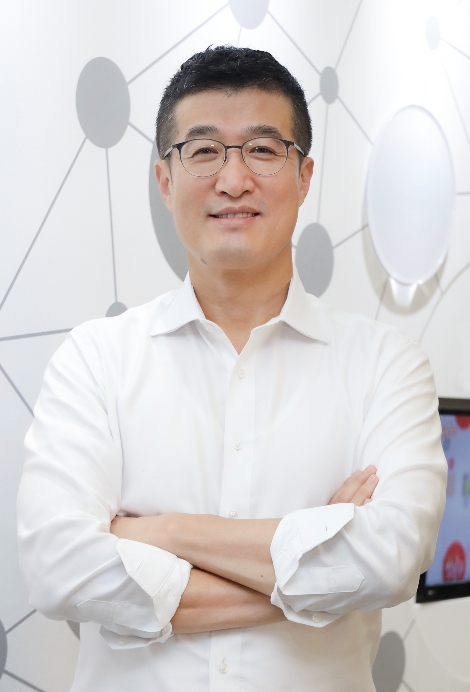 KT 스튜디오지니 윤영필 초대 대표. 사진=KT