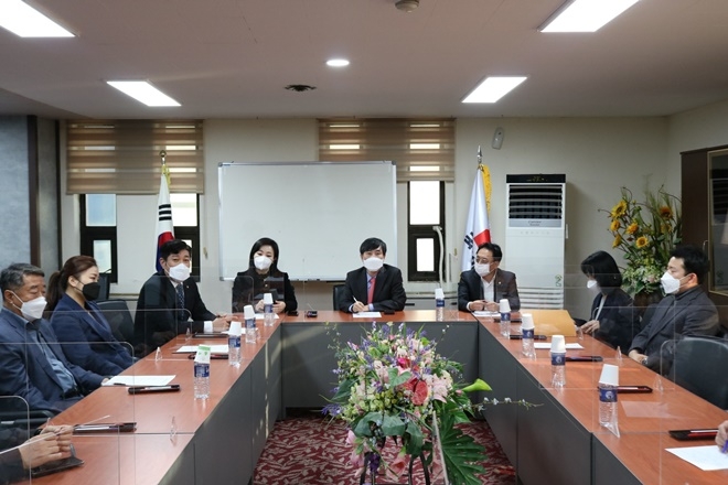 5일 오후 시당회의실에서 열린 선대위 대변인담 출범.(사진제공=국민의힘 부산시당)