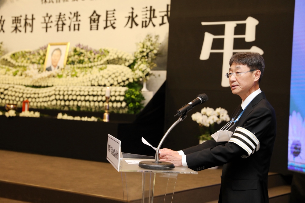 신동원 농심 부회장, “ 아버지의 유산 농심 철학 이을 것”