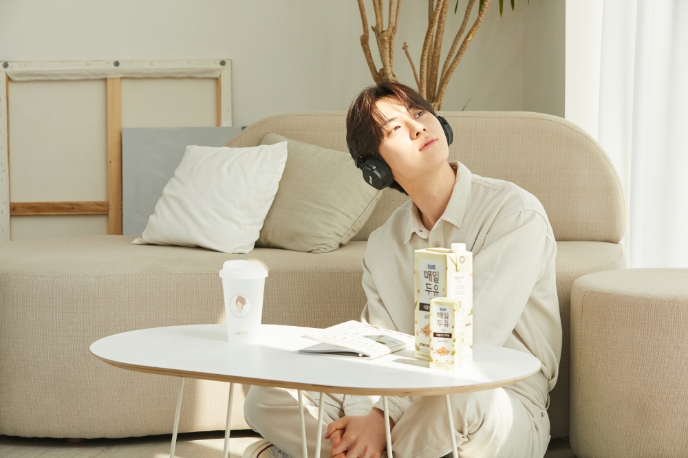 뉴이스트 황민현, 매일유업 매일두유 신규 CF촬영 완료