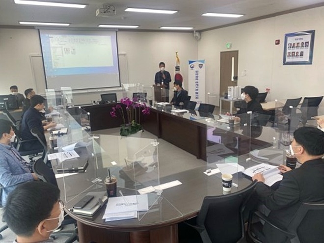 4월 28일 전자감독 관계기관 협의회를 진행하고 있다.(사진제공=평택준법지원센터)