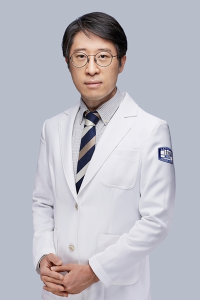 가톨릭대 인천성모병원 안과 황형빈 교수. 사진=인천성모병원