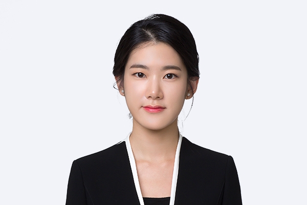 가사전문변호사 '상간녀위자료청구소송, 침착한 대응이 성패 가른다'