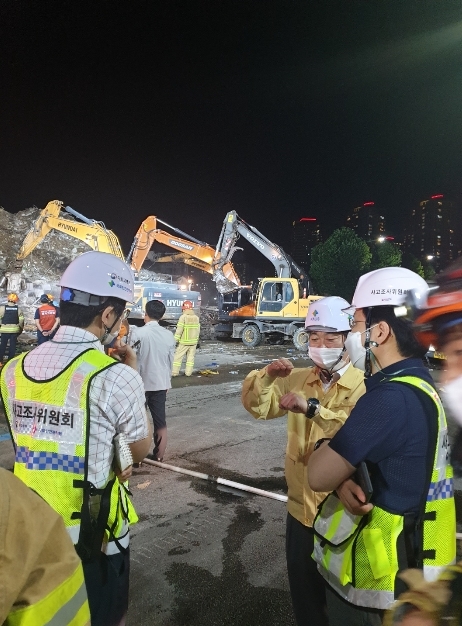 국토안전관리원, 박영수 원장 광주 건물 붕괴사고 현장 방문 전경.(사진=국토안전관리원)