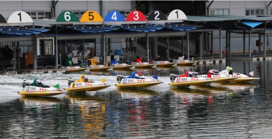 2021시즌 하반기 주목할 만한 선수로 꼽히는 고정환 선수(6번)가 스타트를 하고 있다.(사진=국민체육진흥공단)