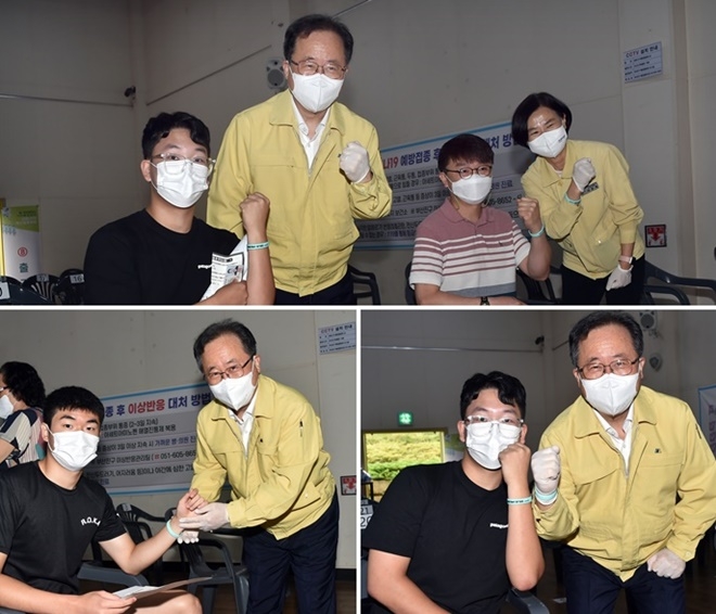 김석준 교육감이 19일 백신 접종 개금고 3학년 학생 격려 모습(사진제공=부산교육청).