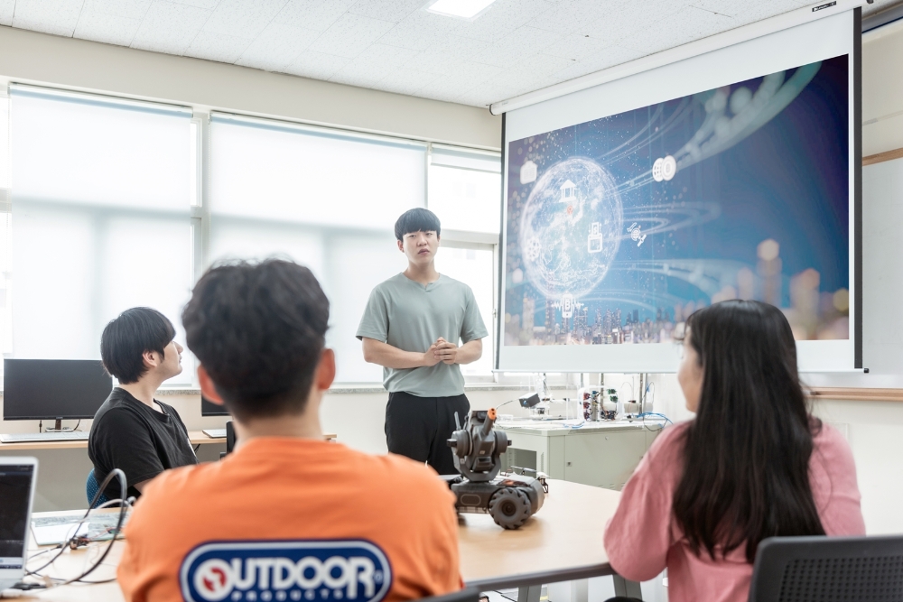 학생 교육 모습.(사진=부영)