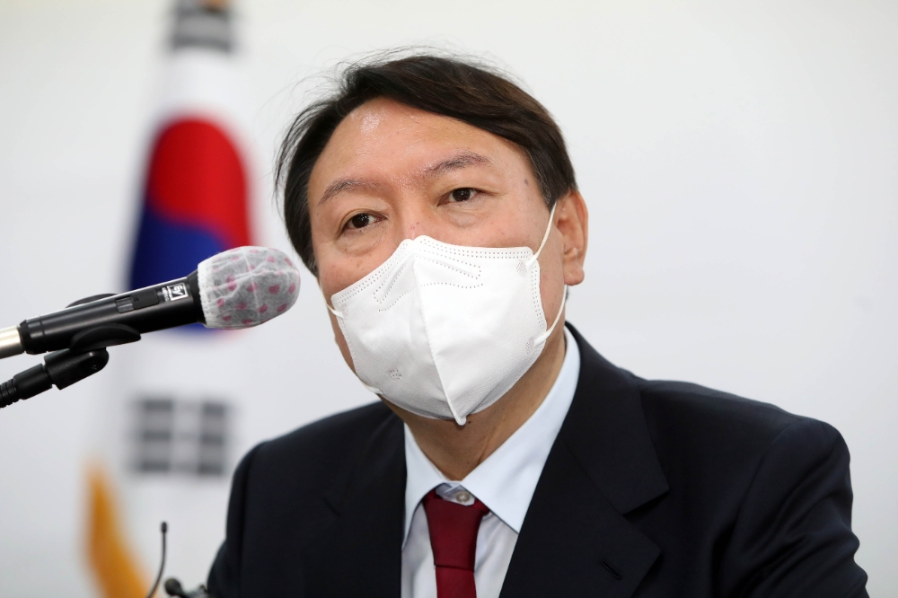 국민의힘 대권주자인 윤석열 전 검찰총장이 11일 대구시당에서 기자회견을 하고 있다.(사진=연합뉴스)