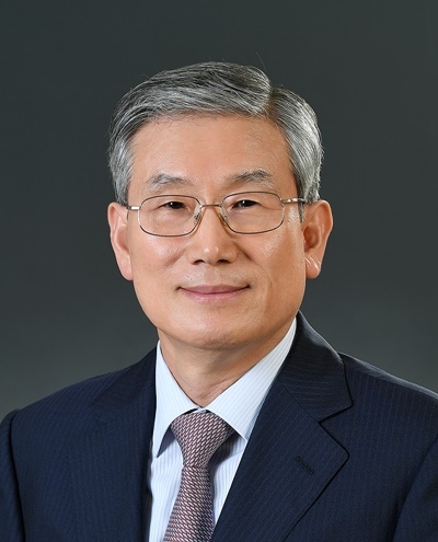 고영한 전 대법관.(사진제공=법무법인 바른)