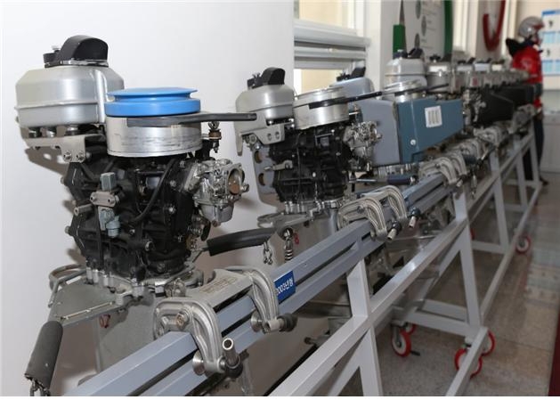 2003년형부터 최근 모터까지의 전시 모습(경정훈련원). (사진=국민체육진흥공단)