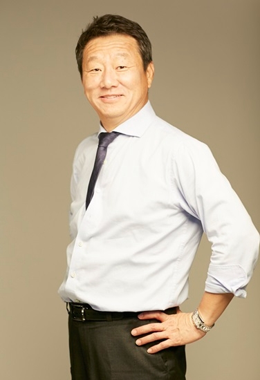 OK금융그룹 최윤 회장, 한국중고배구연맹으로부터 감사패 받아