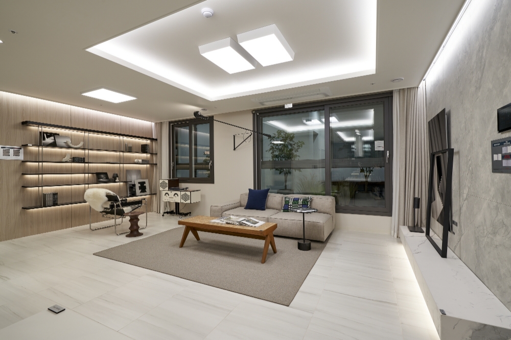 현대건설, '힐스테이트 더 운정' 84OD형 거실 전경