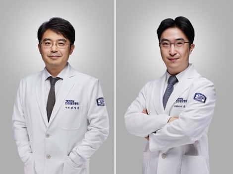 인천성모병원 유방외과 강영준 교수(좌), 성형외과 이준용 교수(우). 사진=인천성모병원