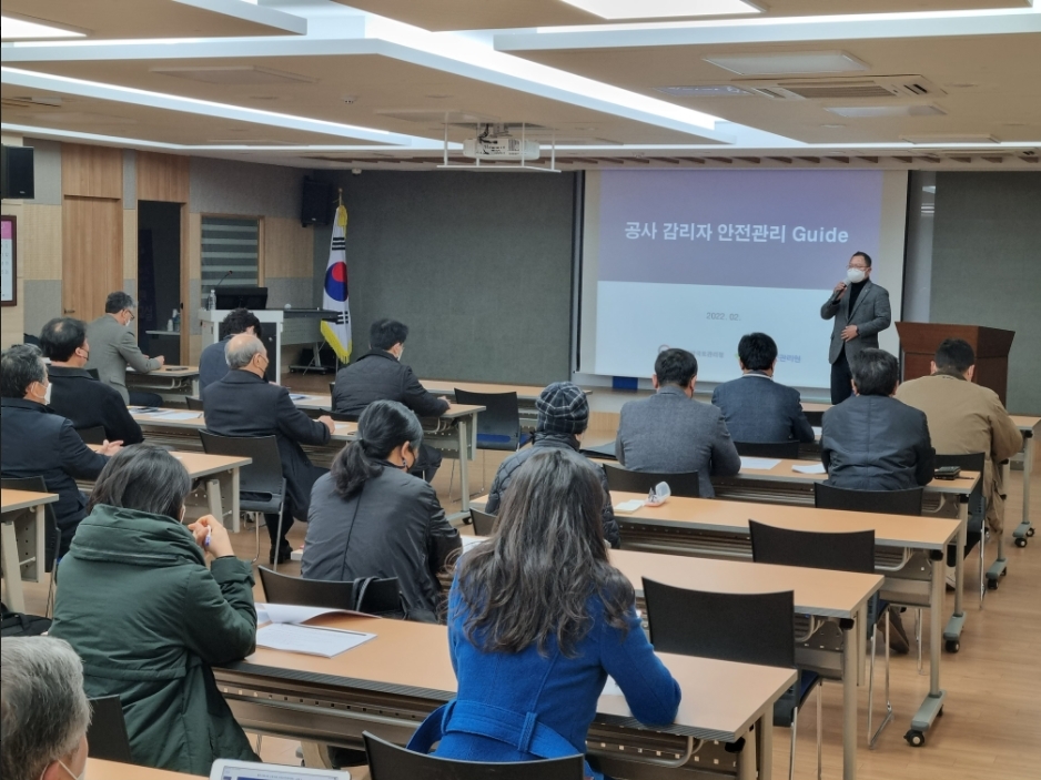 국토안전관리원 호남지사(지사장 류호상)는 지난 15일부터 이틀 동안 대한건축사협회 제주시건축사회 회원들을 대상으로 공사감리자 안전관리 교육을 실시했다.(사진=국토안전관리원)