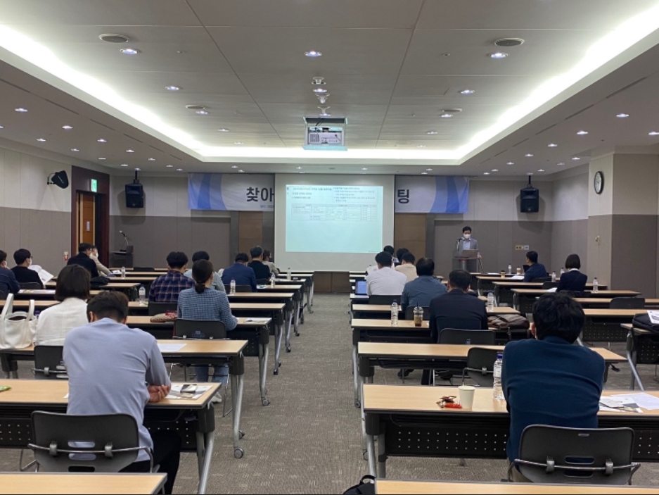 지진안전 시설물 찾아가는 인증사업 컨설팅 모습. (사진=국토안전관리원)